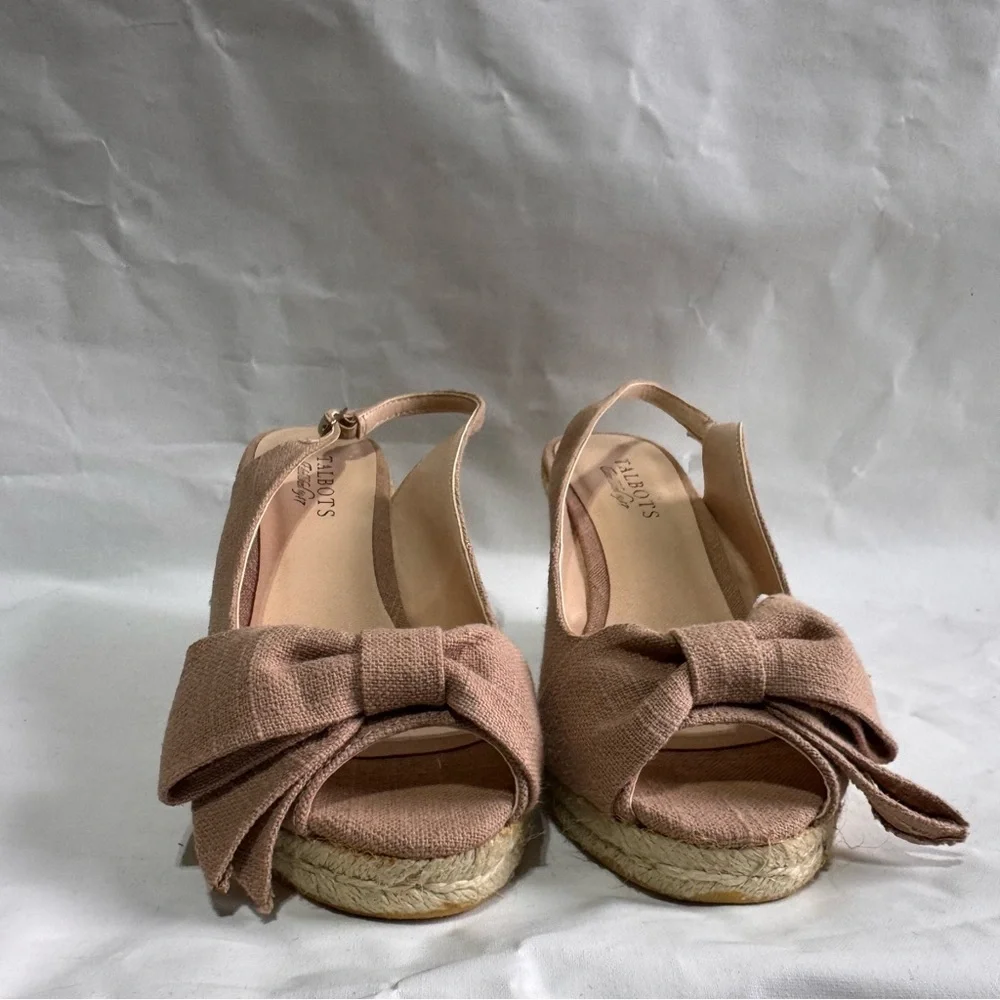 Talbots // New in box Sookie sweet almond bow wedge heels size 8